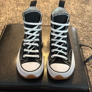Converse Black and White Canvas High-Top Sneakers wom: 7. Men’s: 5.5  23.5 cm